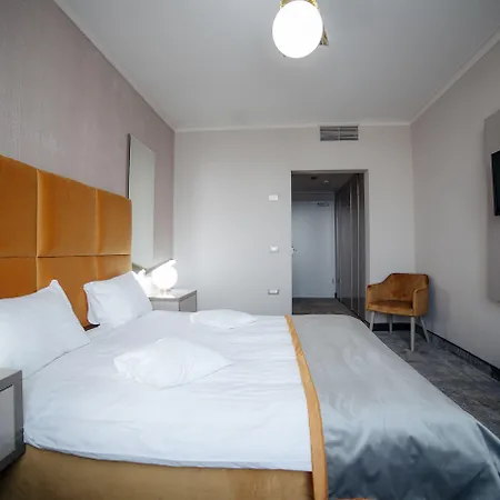 Royal Class Hotel 4*