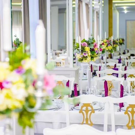 Royal Class Κλουζ-Ναπόκα